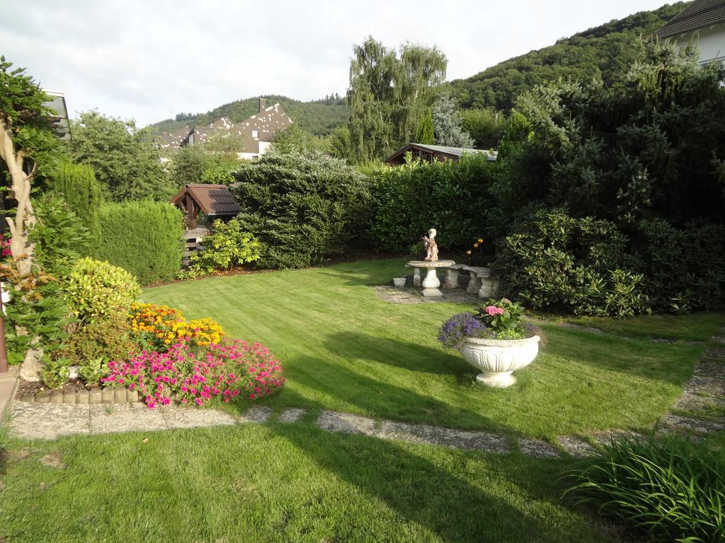 Gaestehaus Am Ahornweg Bernkastel-Kues Oda fotoğraf